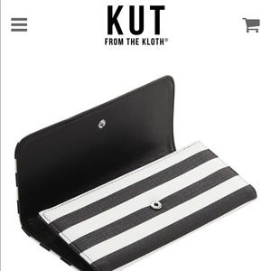 $60 Value Wallet (NWOT)